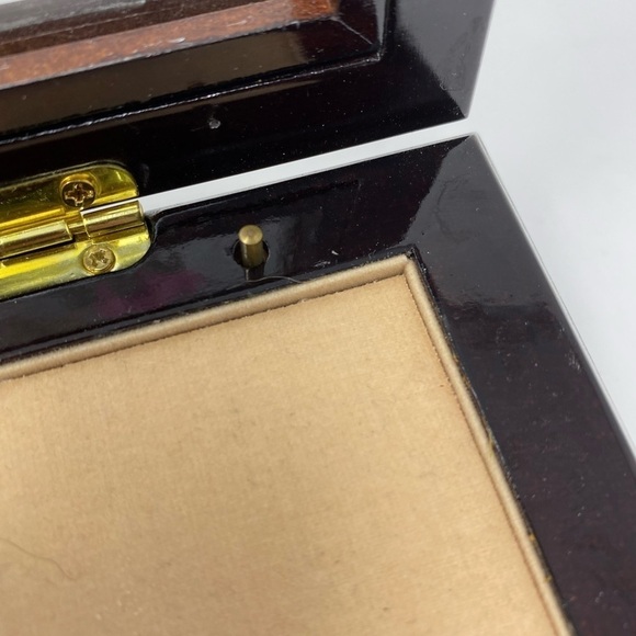 Floral Windup Musical Jewelry Box - Picture 9 of 11